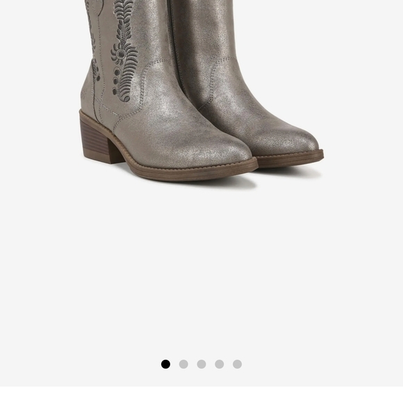 Malibu Blowfish Silver Embroidered Ankle Boots Sz 6 - Picture 11 of 12